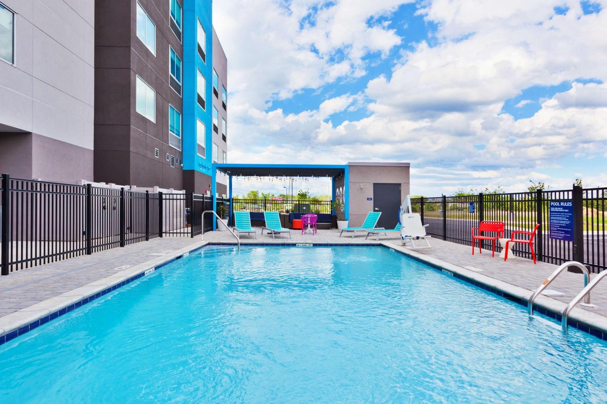 Hotel Tru By Hilton Auburn Exterior foto